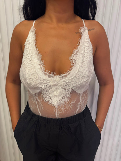 Dantel Sırtı Çapraz Askılı Bodysuit - Beyaz