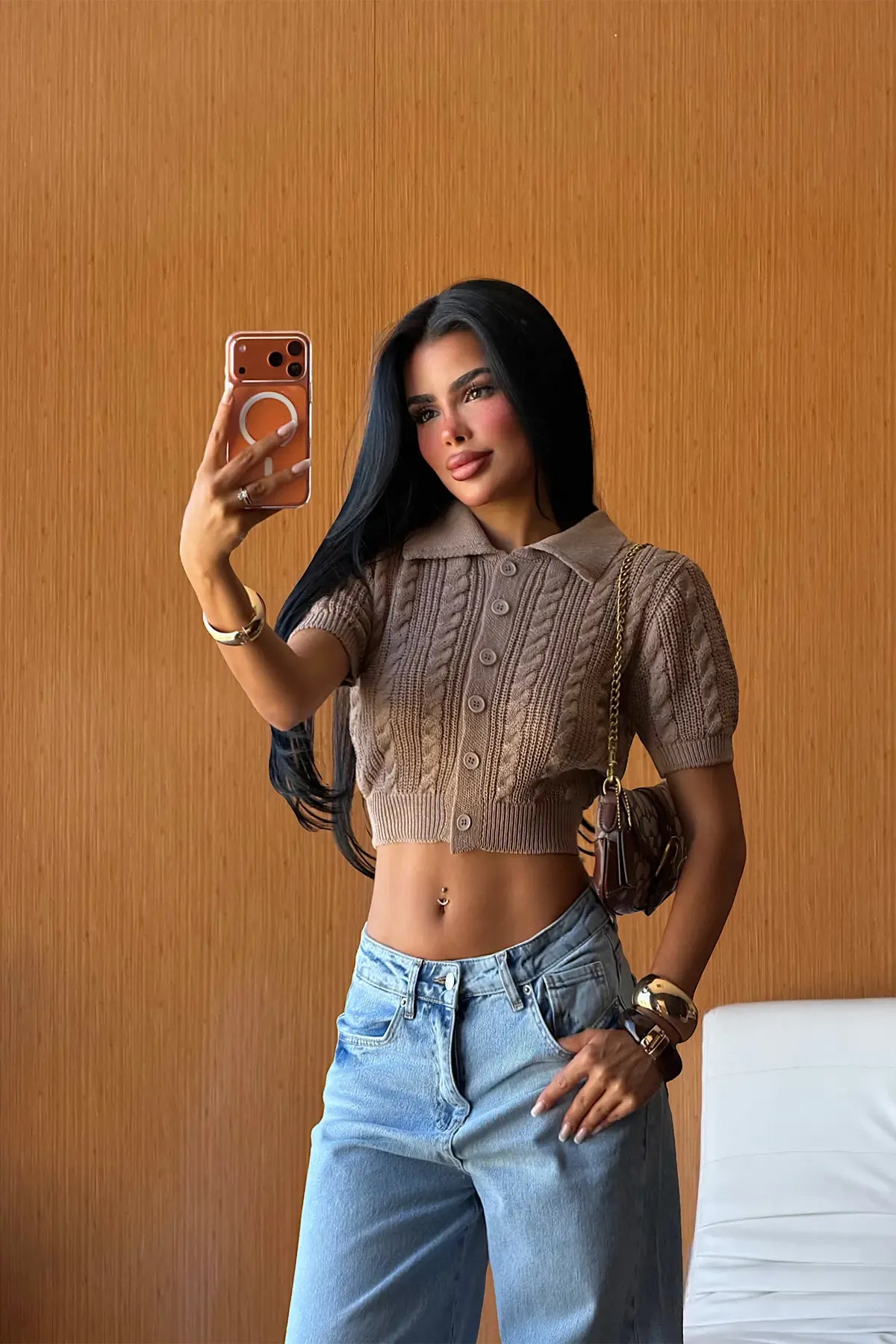 Bej Düğme Detaylı Crop Hırka